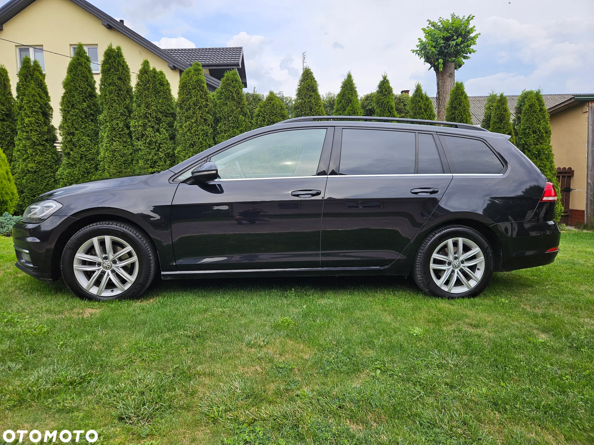 Volkswagen Golf - 2