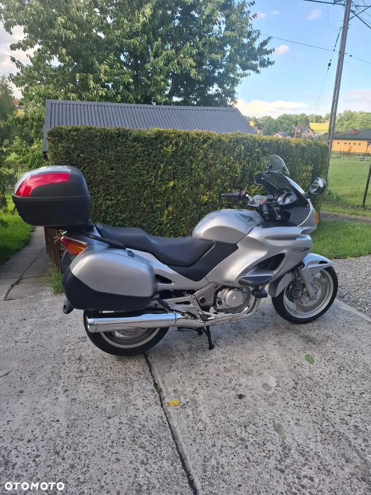 Honda NT - 8