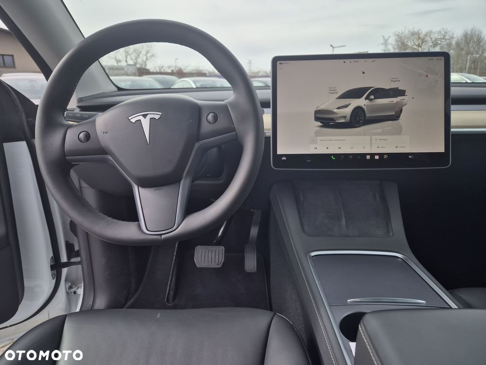 Tesla Y Long Range AWD - 9