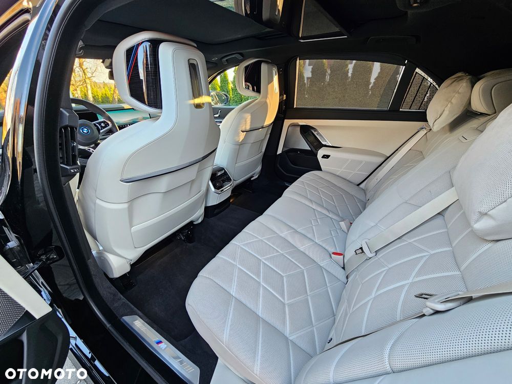 BMW i7 105.7kWh xDrive60 M Sport - 24