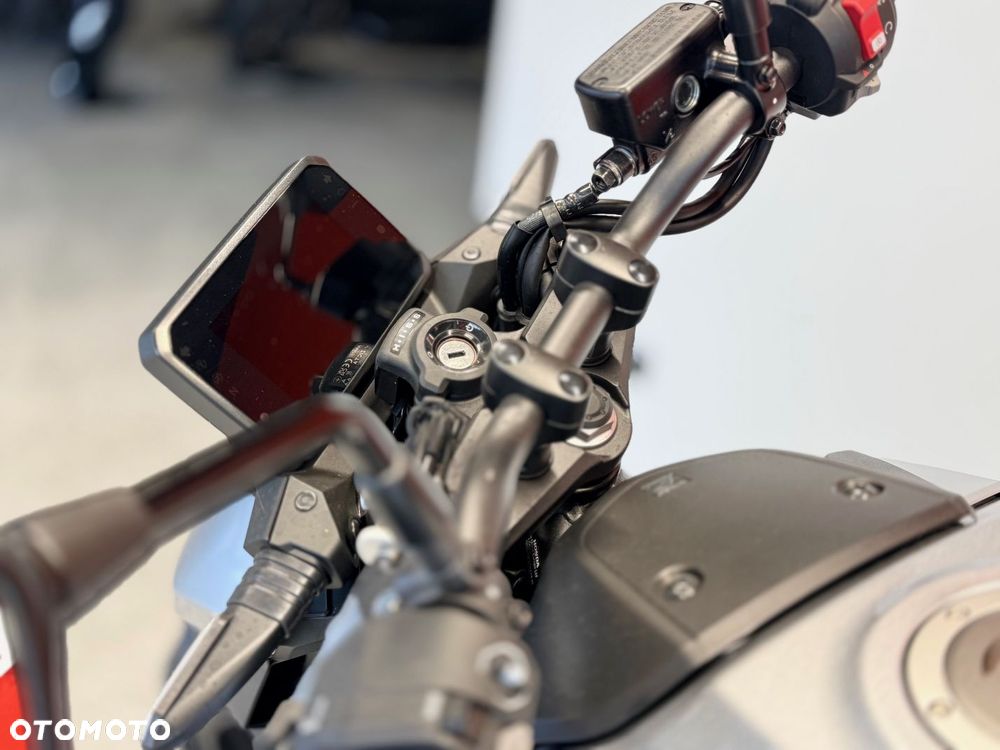 Honda Hornet - 7