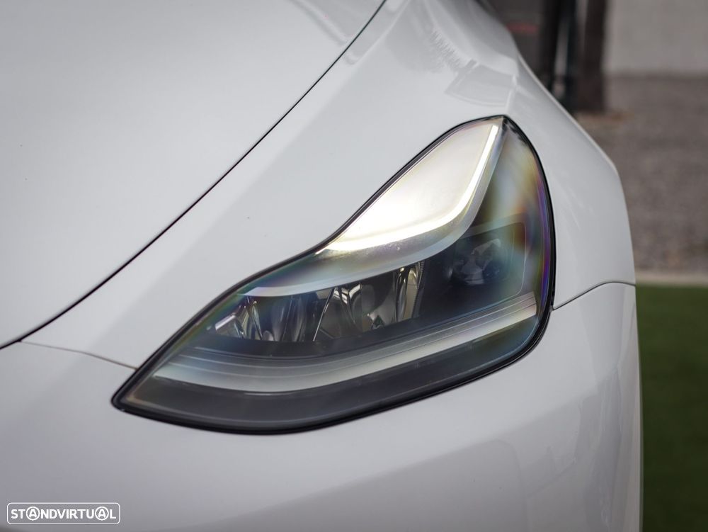 Tesla Model Y Performance Tração Integral - 22