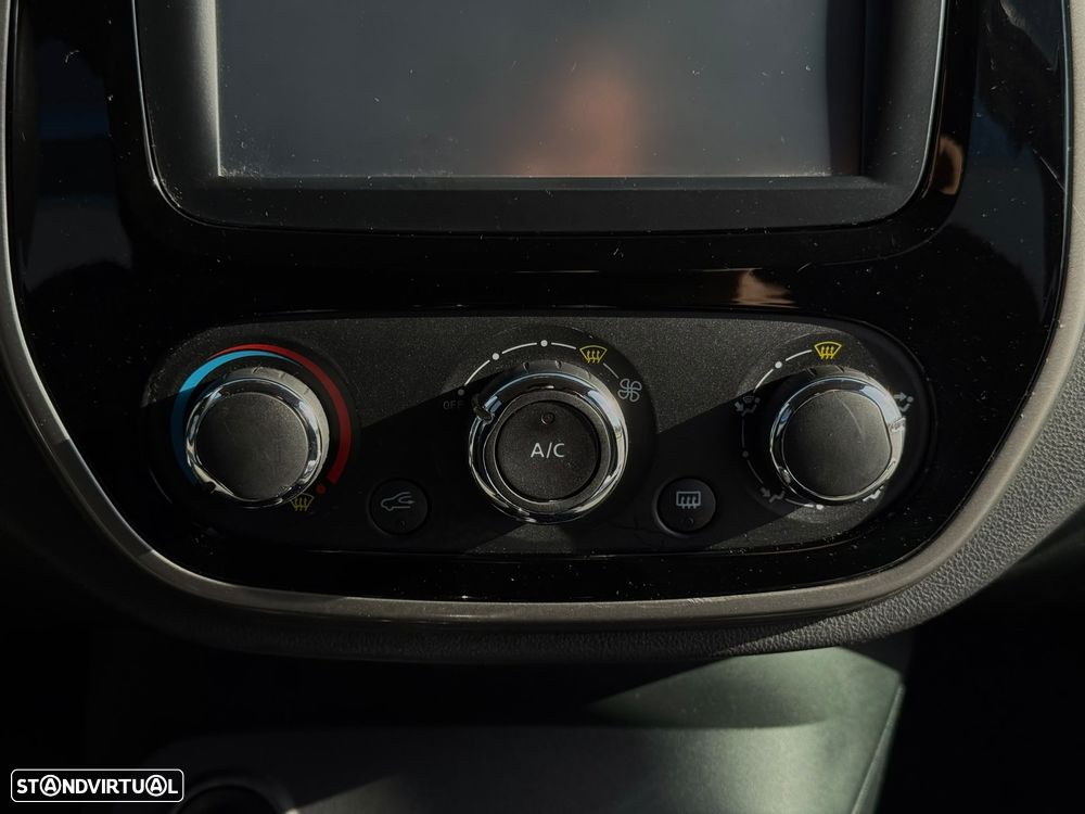 Renault Captur - 46