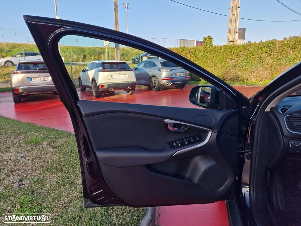 Volvo V40 Cross Country 2.0 D3 - 8