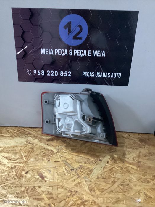 Farolim Audi A4 traseiro direito do ano 2006 - 2