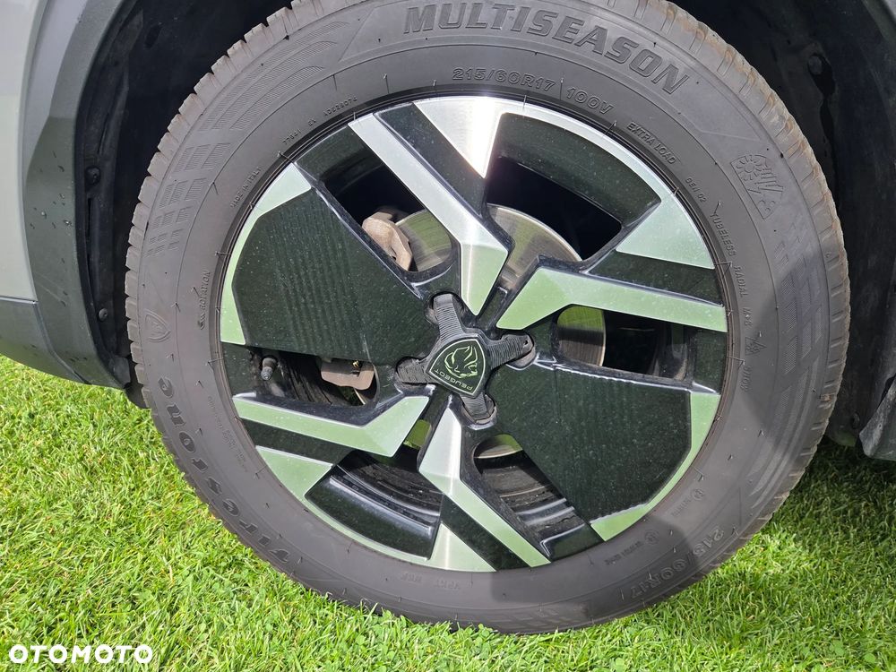 Peugeot 2008 PureTech 130 EAT8 Allure - 12