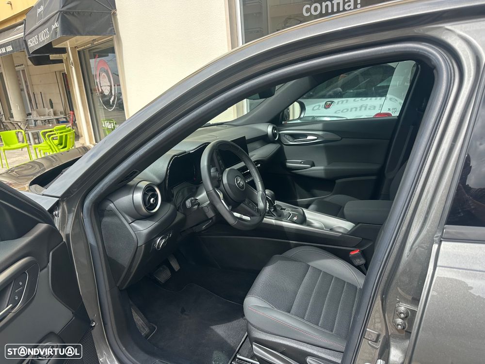 Alfa Romeo Tonale 1.3 Plug-In Hybrid Sprint e-AWD - 9
