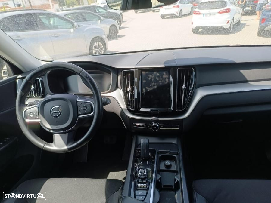Volvo XC 60 2.0 T8 PHEV Momentum AWD - 6