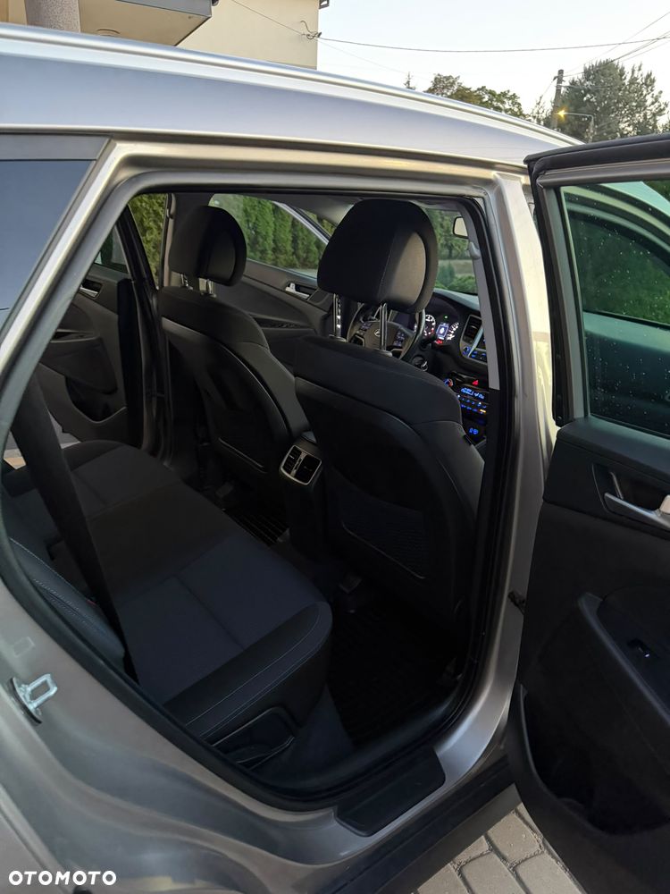 Hyundai Tucson 1.6 GDI BlueDrive Style 2WD - 17