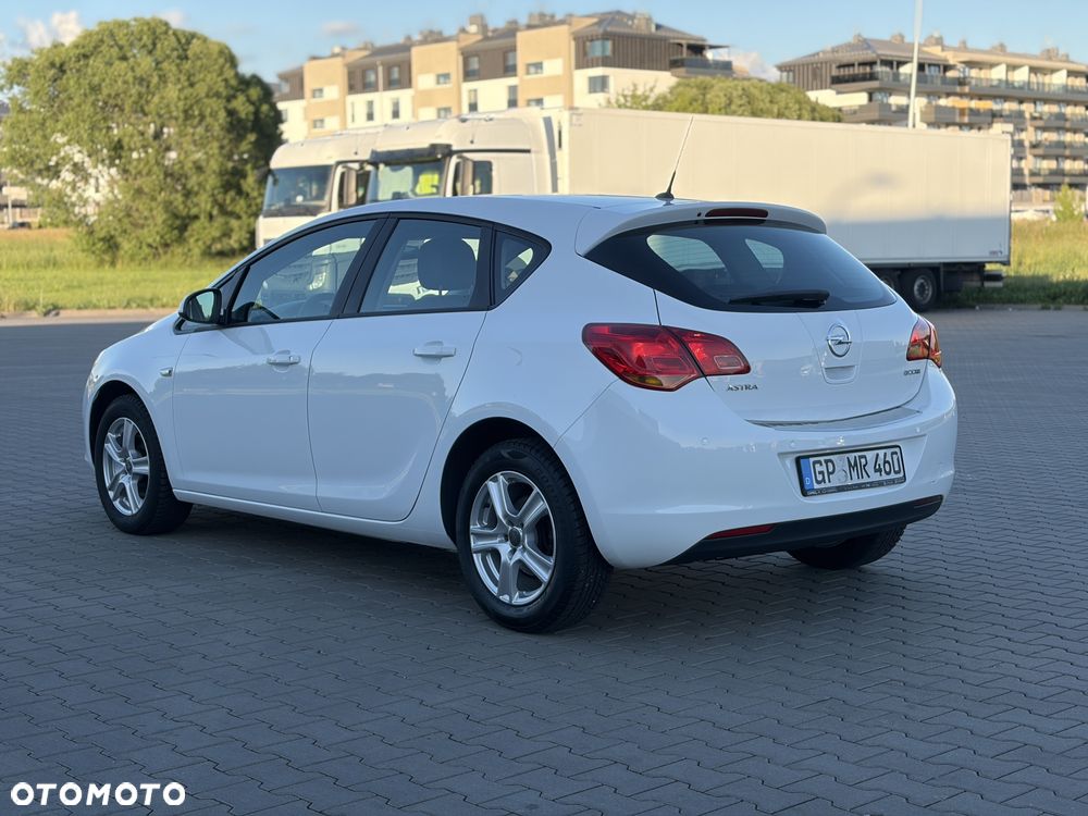 Opel Astra - 2