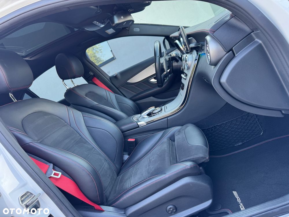 Mercedes-Benz Klasa C AMG 43 4Matic 9G-TRONIC - 32
