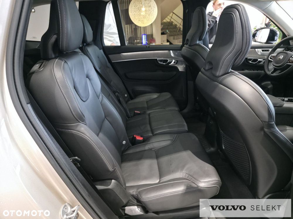 Volvo XC 90 - 32