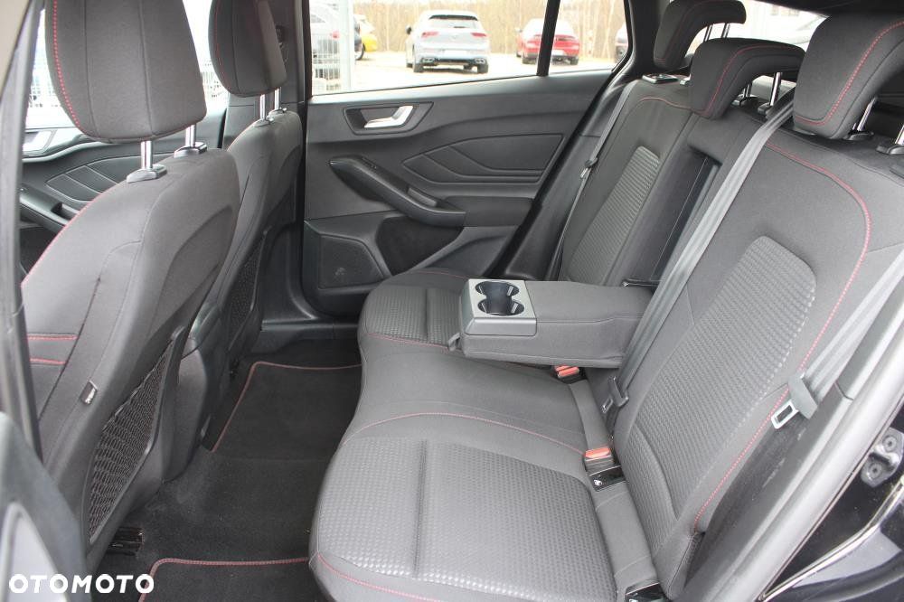 Ford Focus - 27