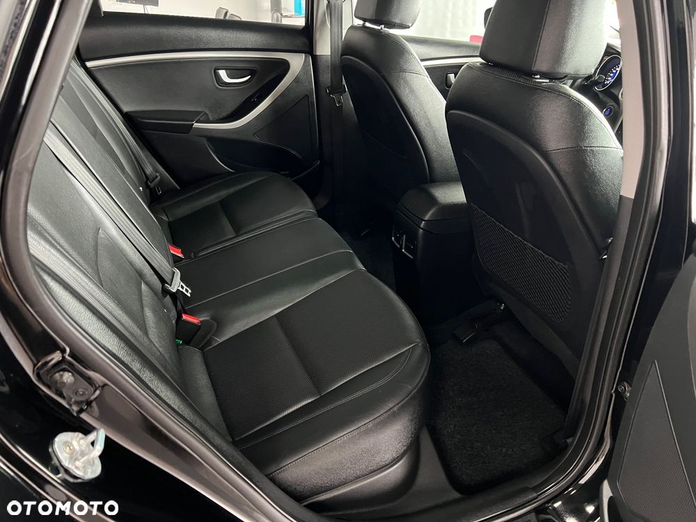 Hyundai i30 - 32