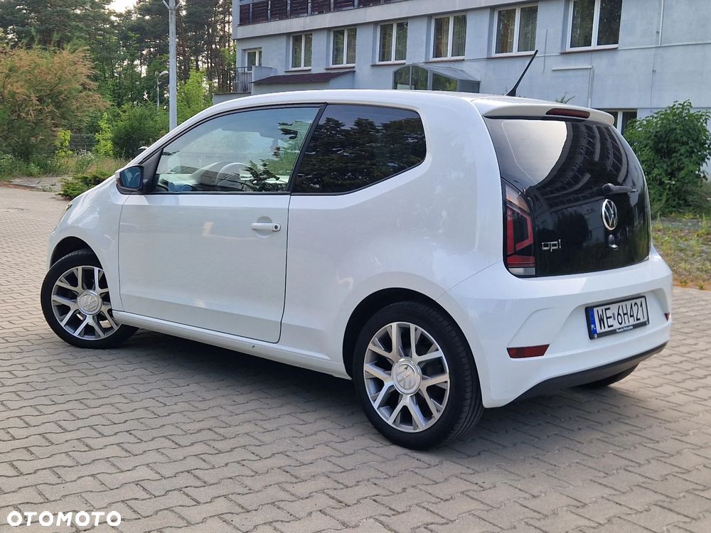Volkswagen up! 1.0 Black Style - 3