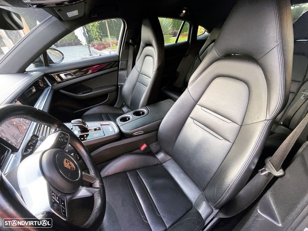 Porsche Panamera 4 E-Hybrid Edition 10 Anos - 18