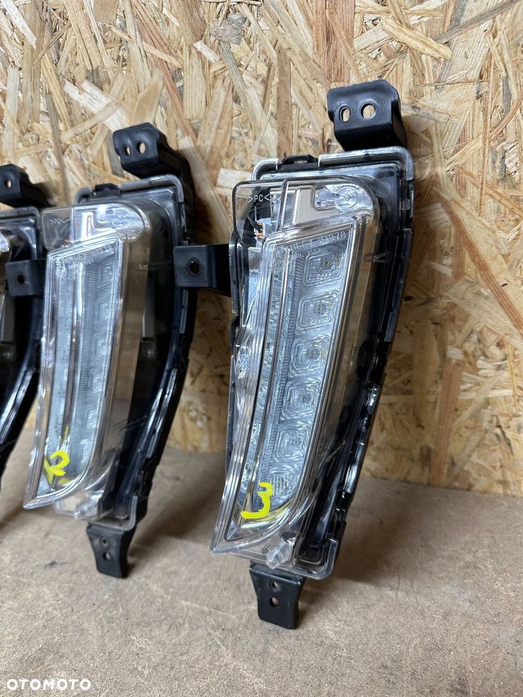 SUZUKI VITARA III HALOGEN LEWY DRL LED W1378 W3149 - 7