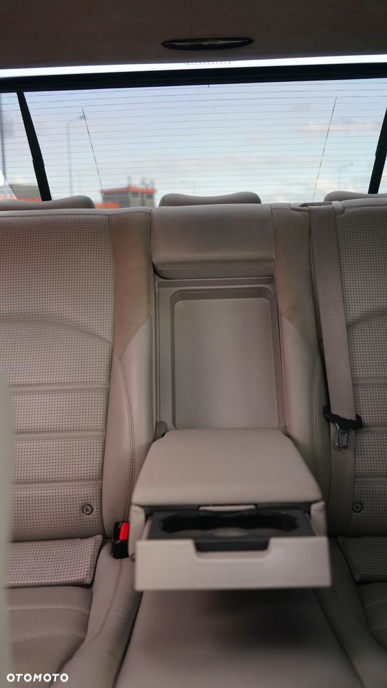 Mercedes-Benz Klasa E 63 AMG 7G-TRONIC - 22