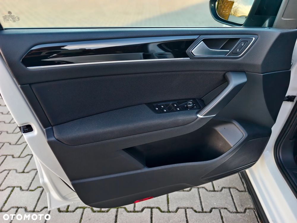 Volkswagen Touran 1.5 TSI ACT OPF DSG UNITED - 6