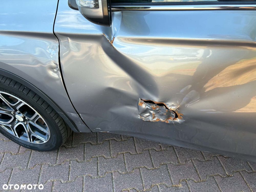 Mitsubishi Outlander - 27