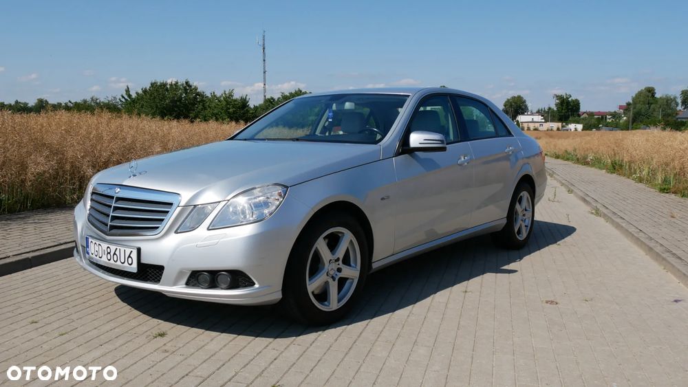Mercedes-Benz Klasa E 250 CGI BlueEFFICIENCY Elegance - 1