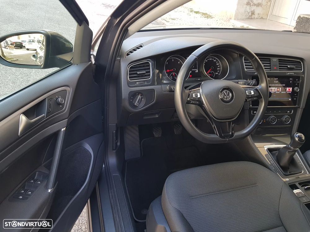 VW Golf Variant 1.6 TDi Confortline - 35