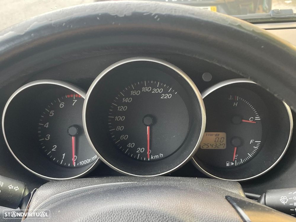 Mazda 3 Hatchback MZR 1.6 Exclusive - 7