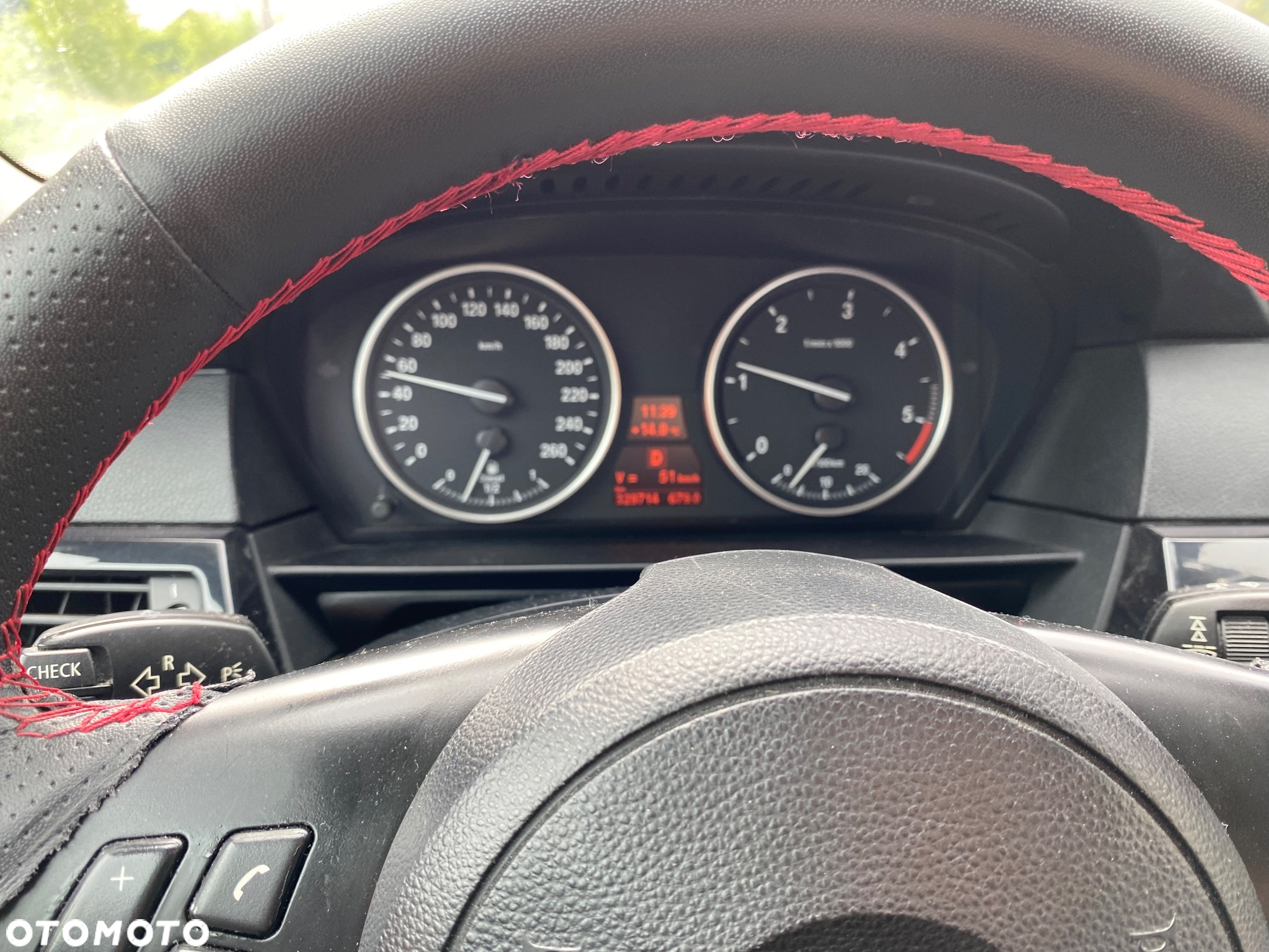 BMW Seria 5 525d Touring - 8