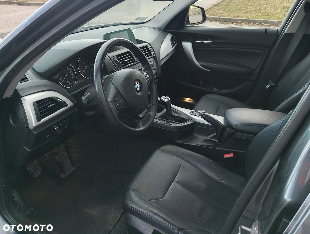 BMW Seria 1 114d Sport Line - 3