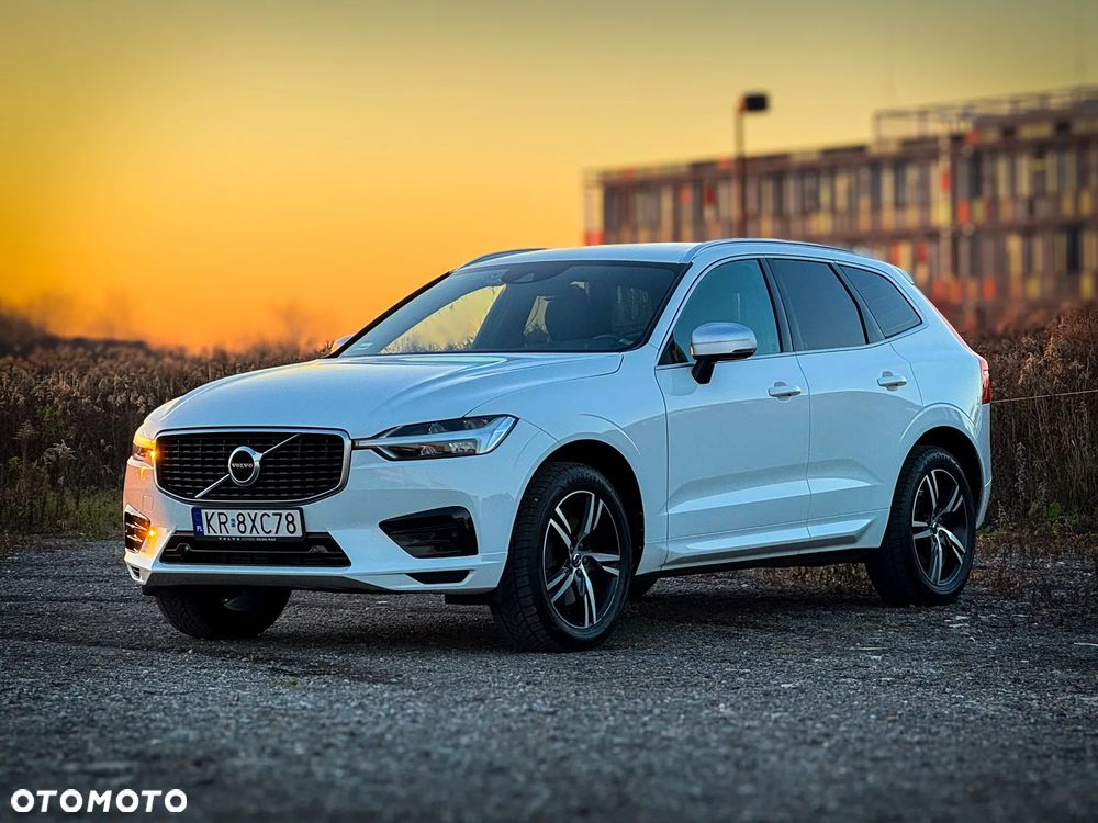 Volvo XC 60 T5 AWD R-Design - 1