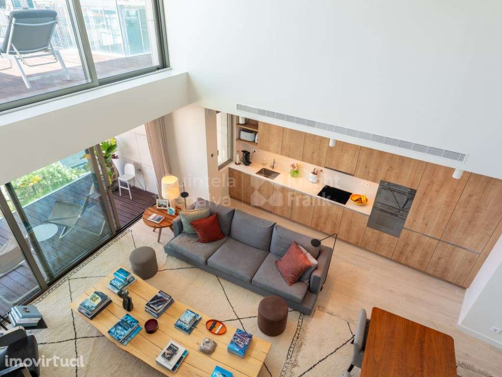 Penthouse T3 Duplex com rooftop e piscina em Cascais - Grande imagem: 4/36