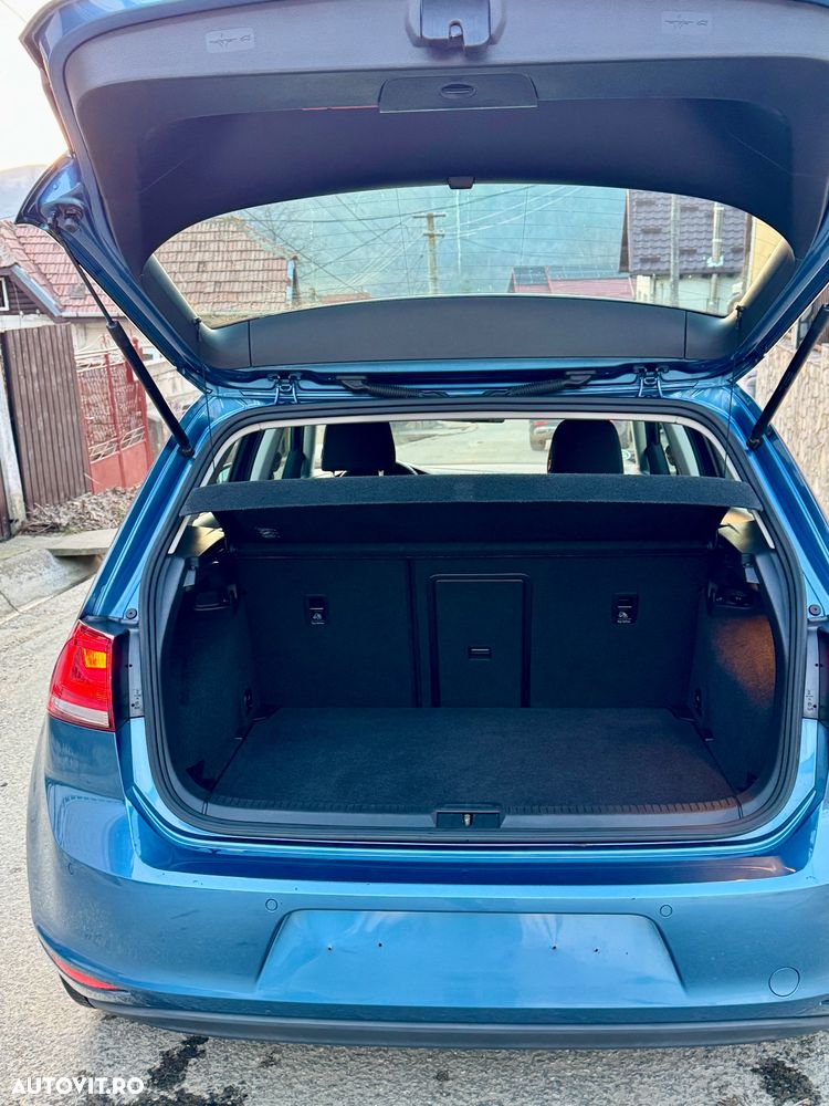 Volkswagen Golf 1.2 TSI BMT Comfortline - 39