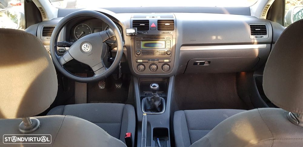 VW Golf 1.9 TDi DPF Comfortline - 8