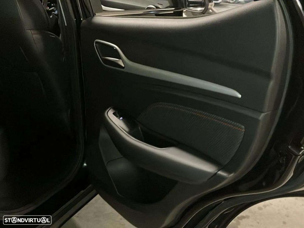 MG ZS EV 72.6 kWh Luxury OBC 11 kW - 22