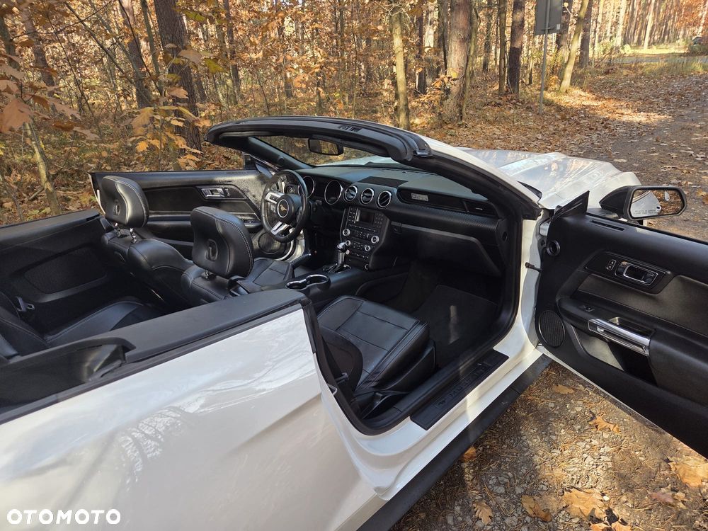 Ford Mustang 3.7 V6 - 8