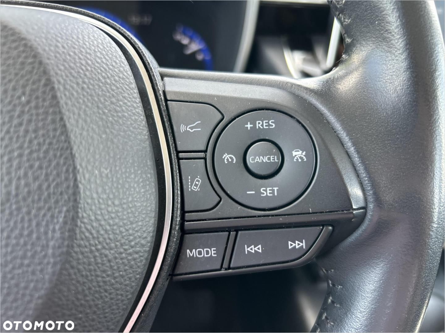 Toyota Corolla 1.8 Hybrid Comfort - 14