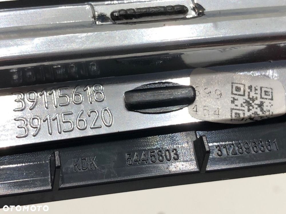 LISTWY DEKOR  OPEL INSIGNIA B Sports Tourer (Z18) 2017 - 2022 1.5 (35) 121 kW [165 KM] benzyna 2017 - 4