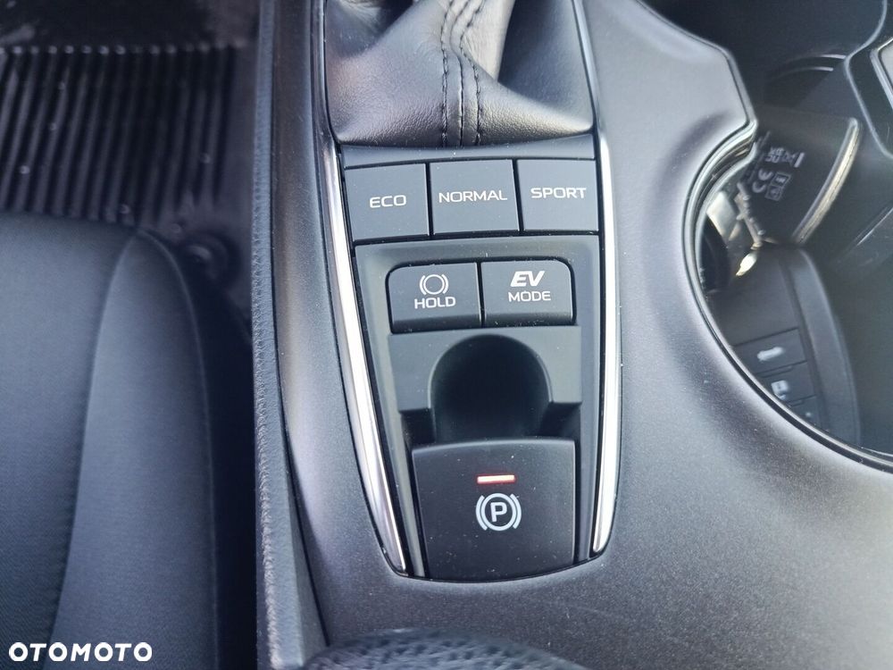 Toyota Camry 2.5 Hybrid Comfort CVT - 21