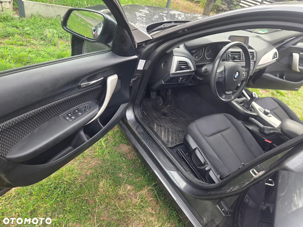 BMW Seria 1 116d DPF - 12