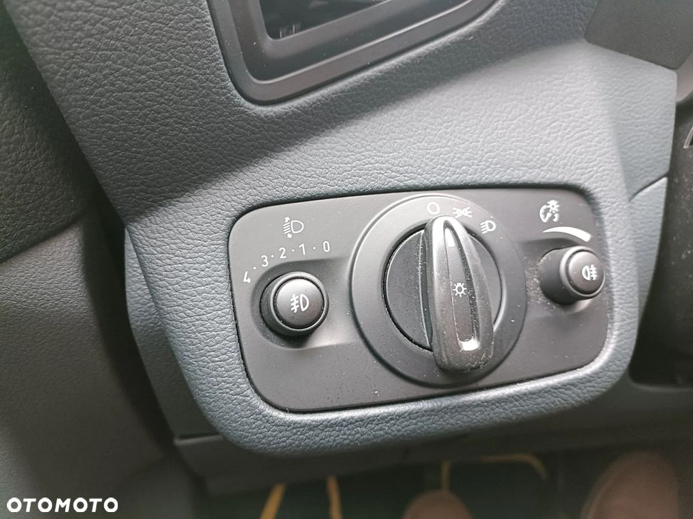 Ford C-MAX 1.6 Edition - 23