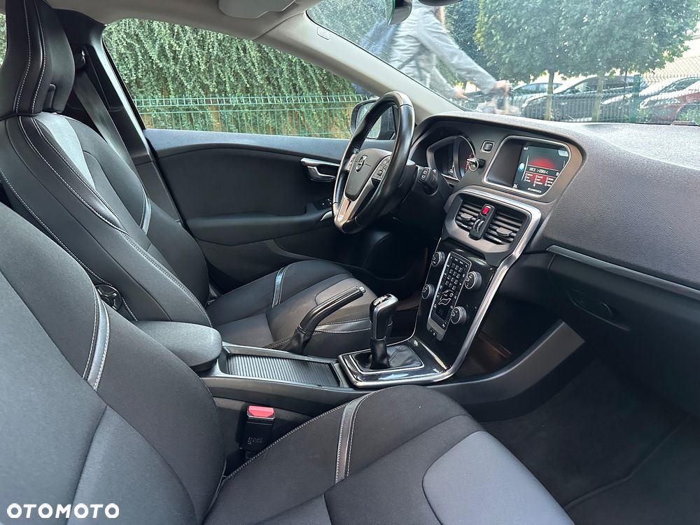 Volvo V40 D3 Drive-E Momentum - 3