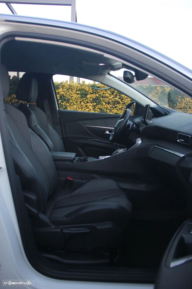 Peugeot 3008 PureTech 130 Stop & Start GPF EAT8 Allure - 6