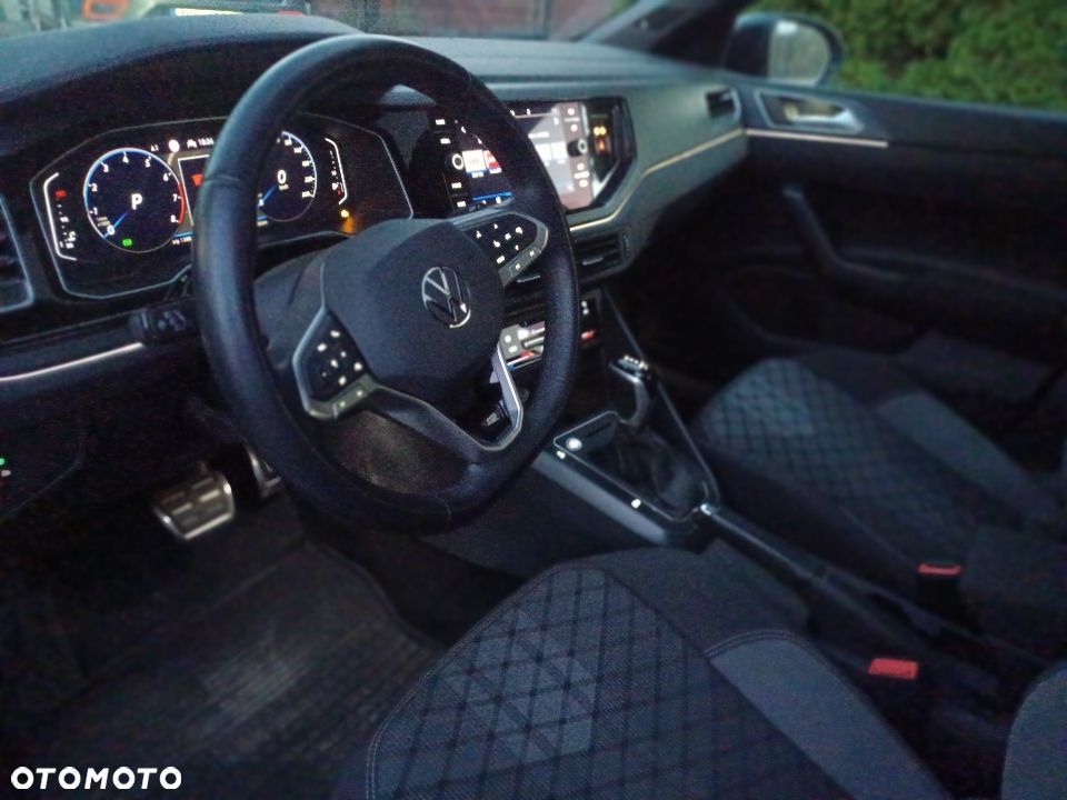 Volkswagen Taigo 1.5 TSI OPF DSG R-Line - 2