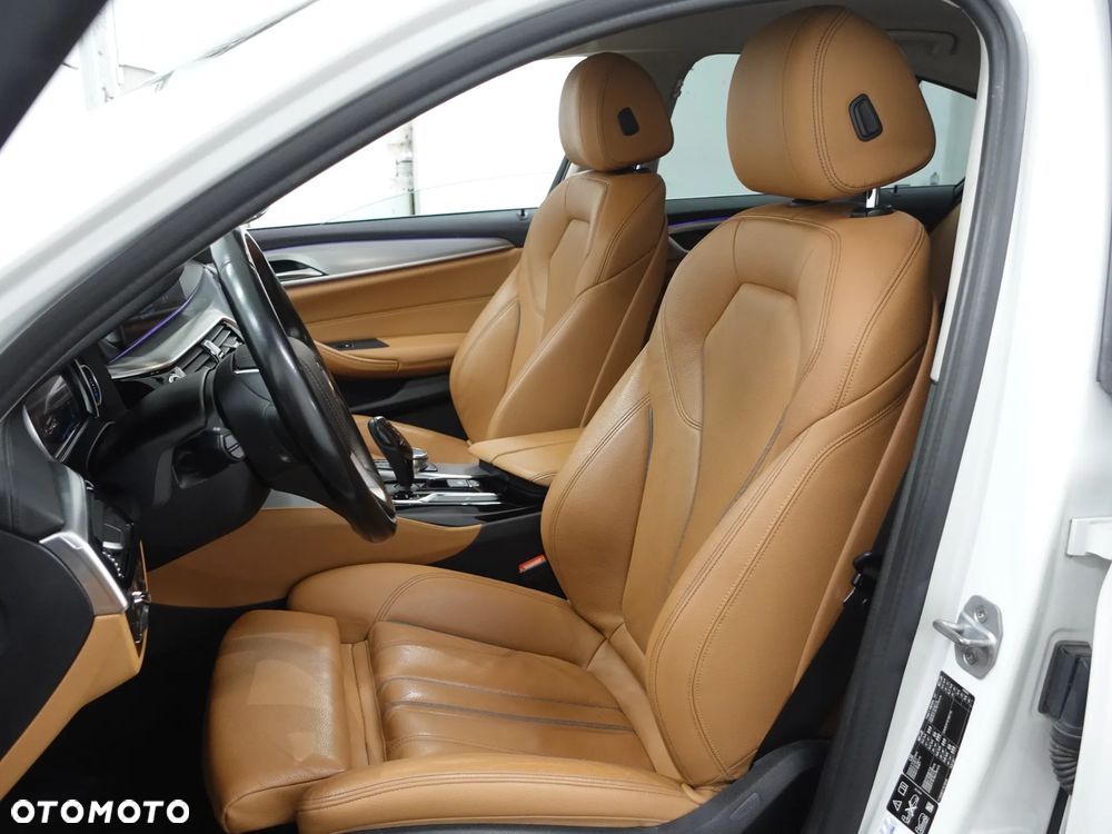 BMW Seria 5 520d xDrive Luxury Line - 20