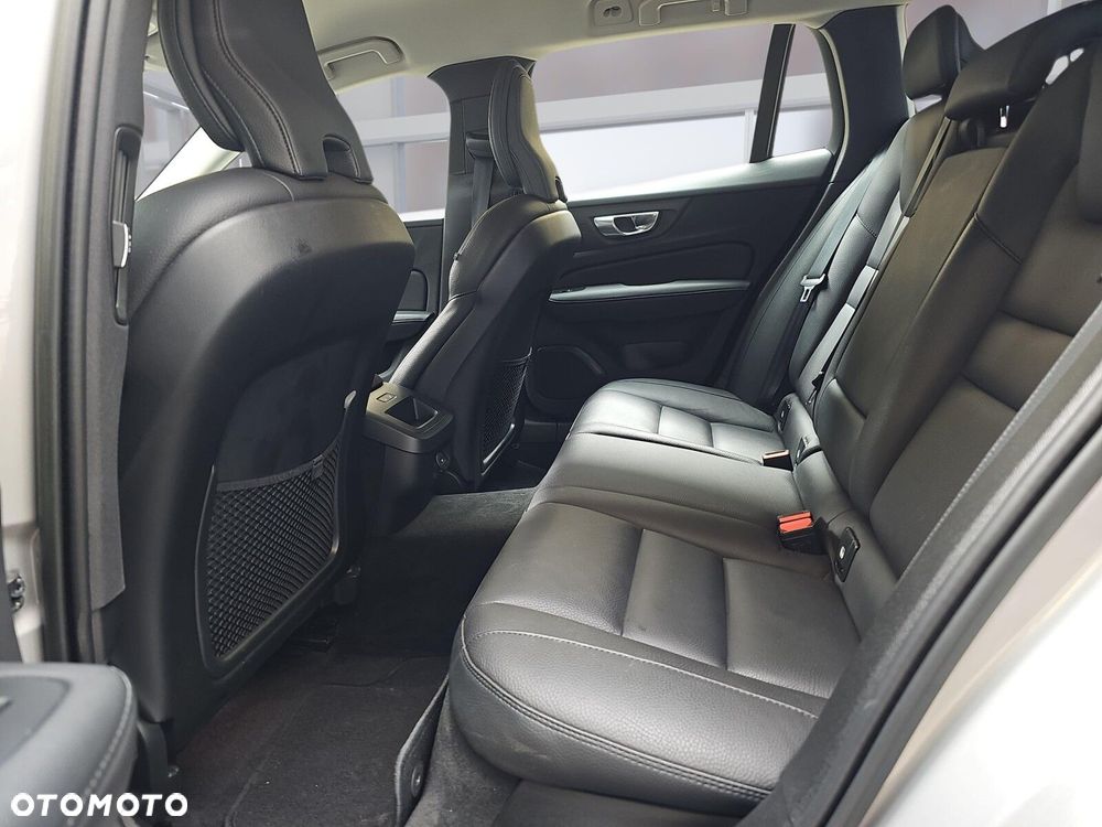 Volvo V60 - 10