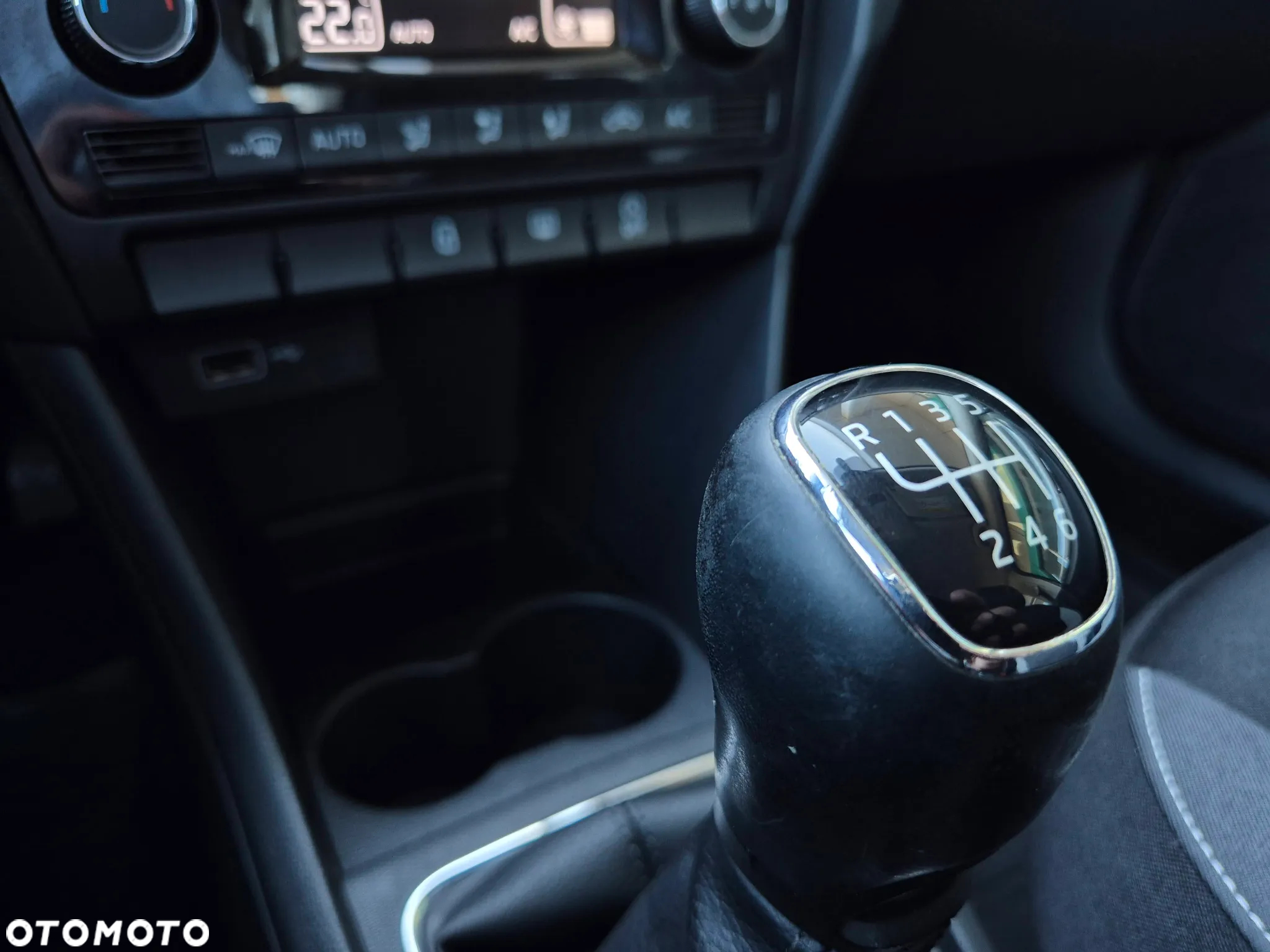 Skoda RAPID 1.0 TSI Ambition - 32
