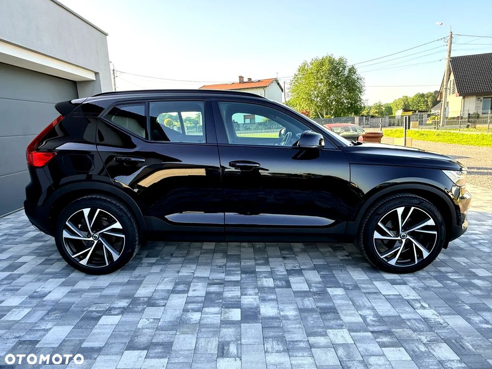 Volvo XC 40 D4 AWD Geartronic R-Design - 2