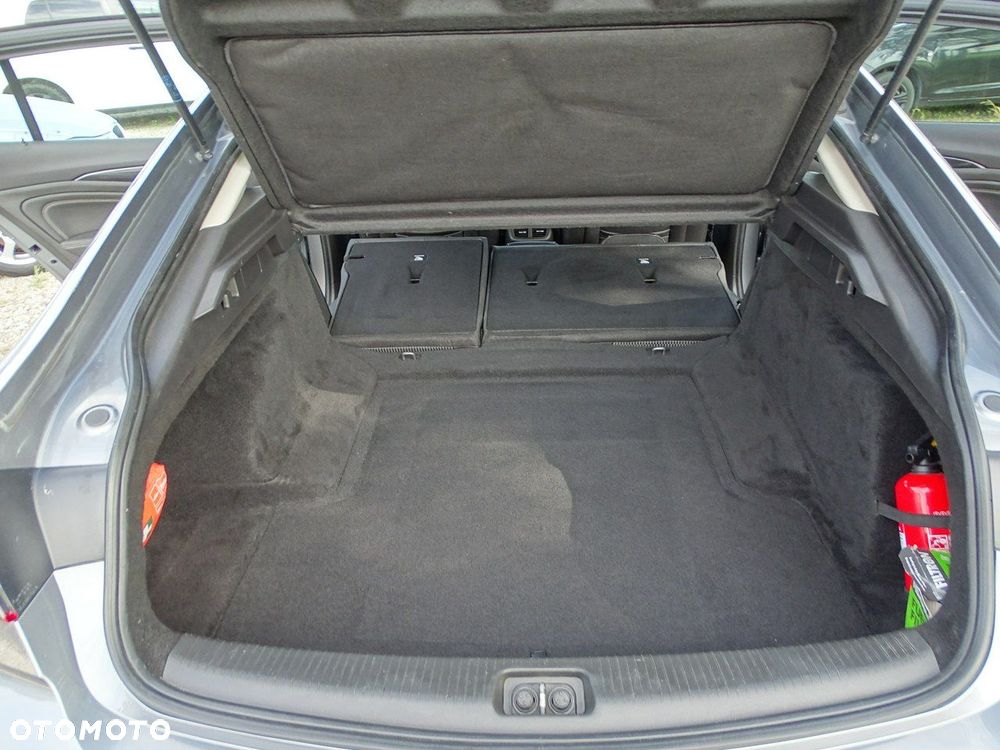 Opel Insignia - 16