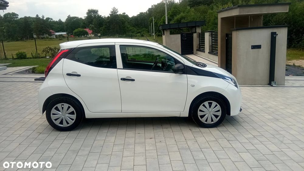 Toyota Aygo x - 11