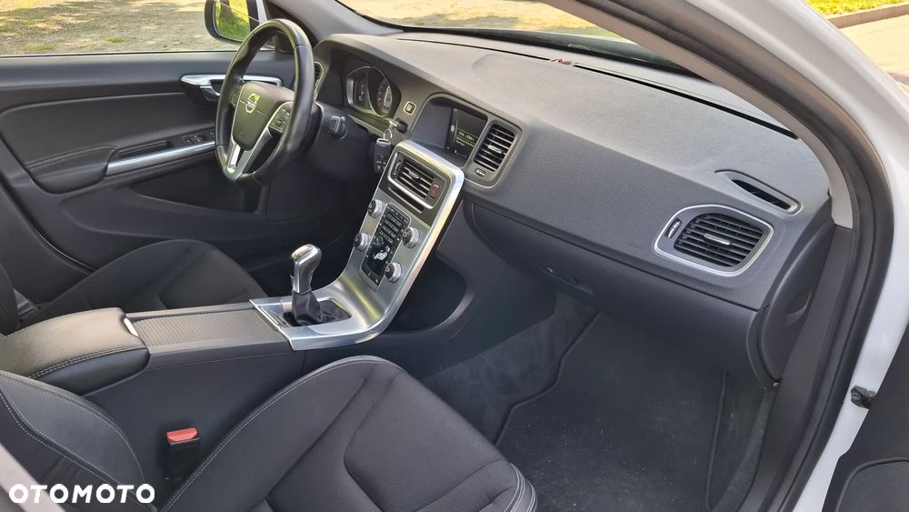 Volvo S60 T3 Summum - 10